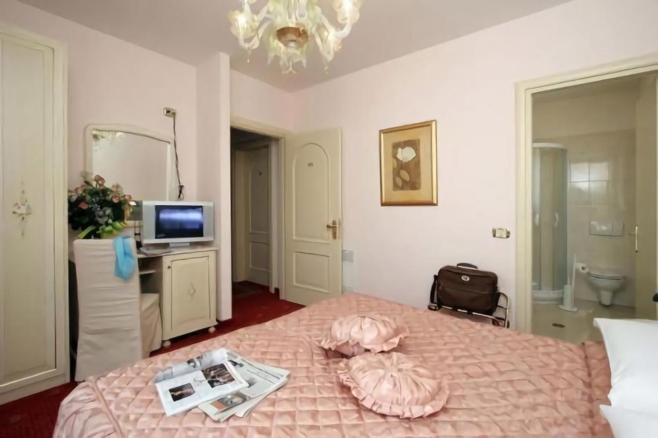 Nice Hotel Hotel 3*